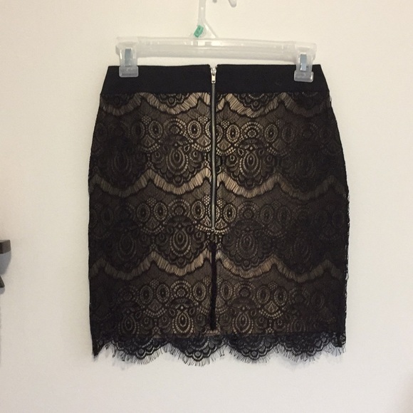 StyleStalker Lace Skirt - Picture 2 of 4